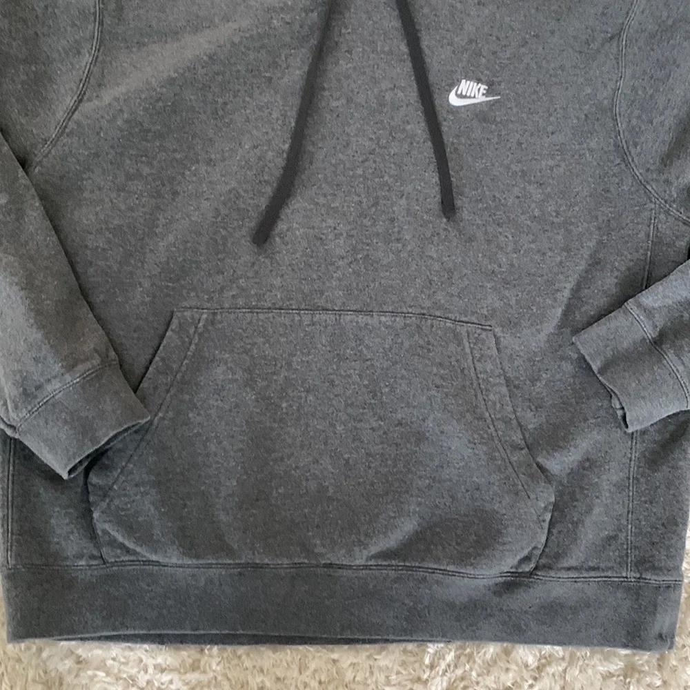 Men’s Nike solo swoosh hoodie - Picture 2 of 8